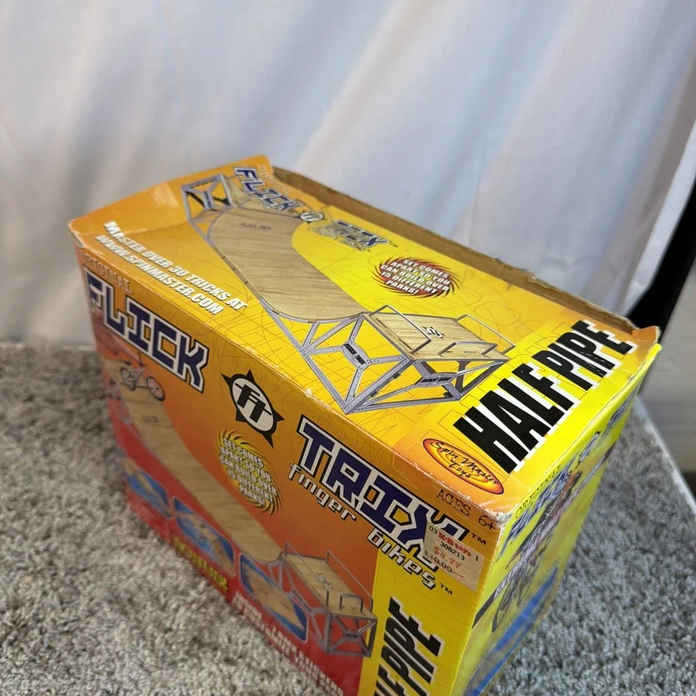 2000 Flick Trix Finger Bikes Extreme Half Pipe Park Missing Rails With Box used
